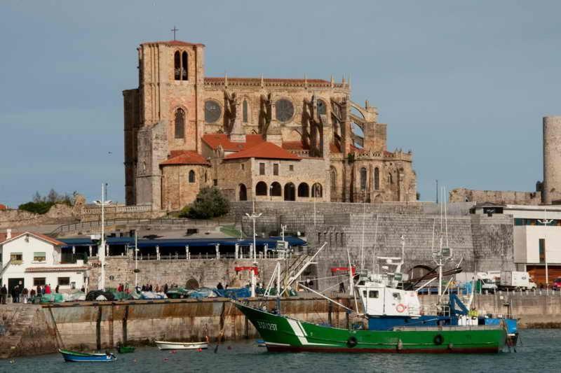Apartamento Centro Con Garaje Castro Urdiales Extérieur photo